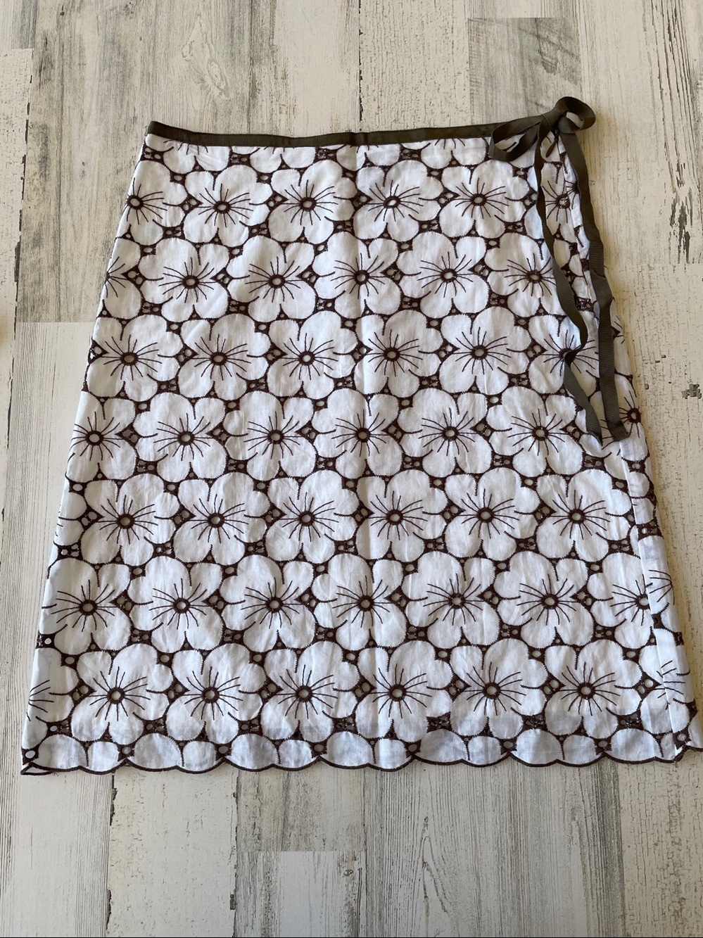 Y2K SKIRT SIZE 6 WHITE BROWN MINI DAISY FLOWER EYELET CUTOUT WOMENS 6 COTTAGE…
